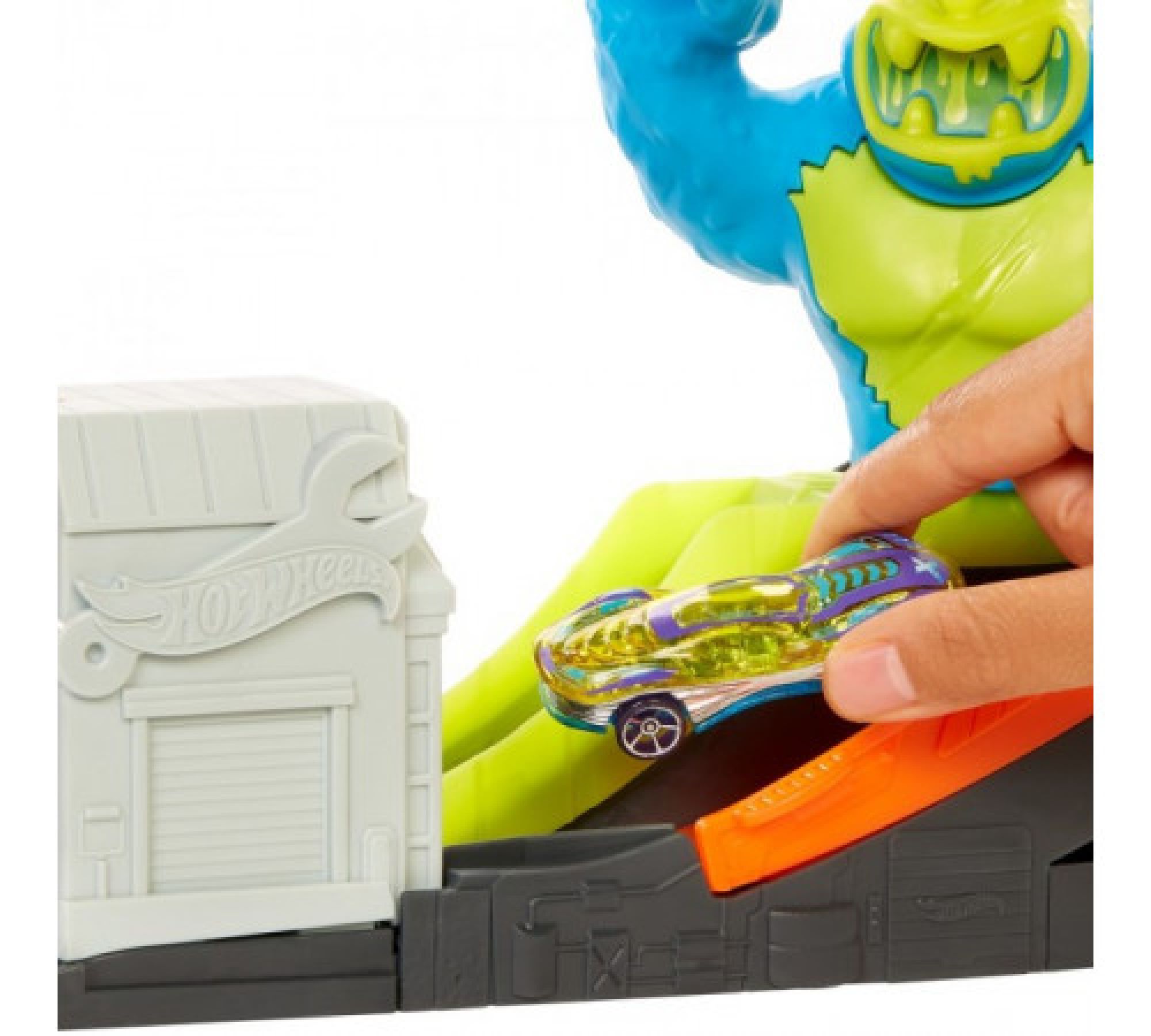 Hot wheels сити атака гориллы. Трек hot Wheels City Toxic Ape Attack gtt66. Набор hot Wheels Сити атака ядовитой змеи gtt93. Хот Вилс атака бешеной гориллы. Трек хот Вилс атака бешеной гориллы.